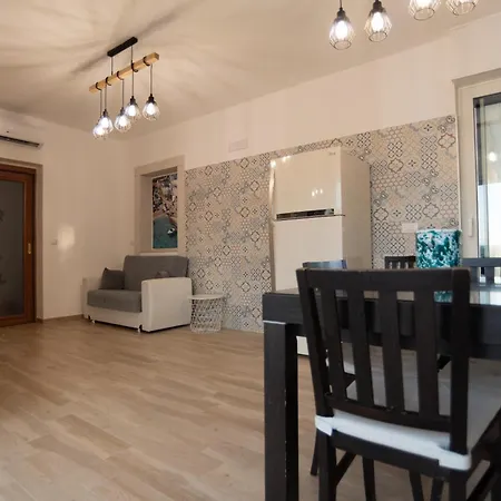 Villa Chiale *